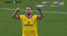 皇马力夺足球天才卡雷拉斯：转会争夺战中的最终赢家